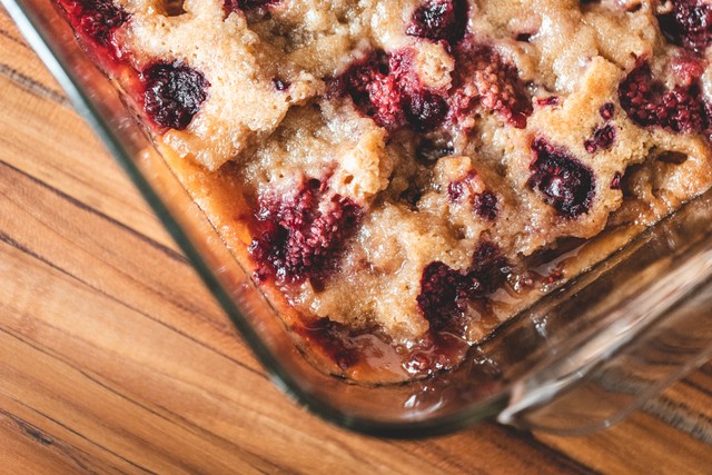 Raspberry kuchen with einkorn flour